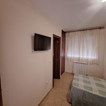 מלון Tardienta Hostal Pension - La Rotonda מראה חיצוני תמונה