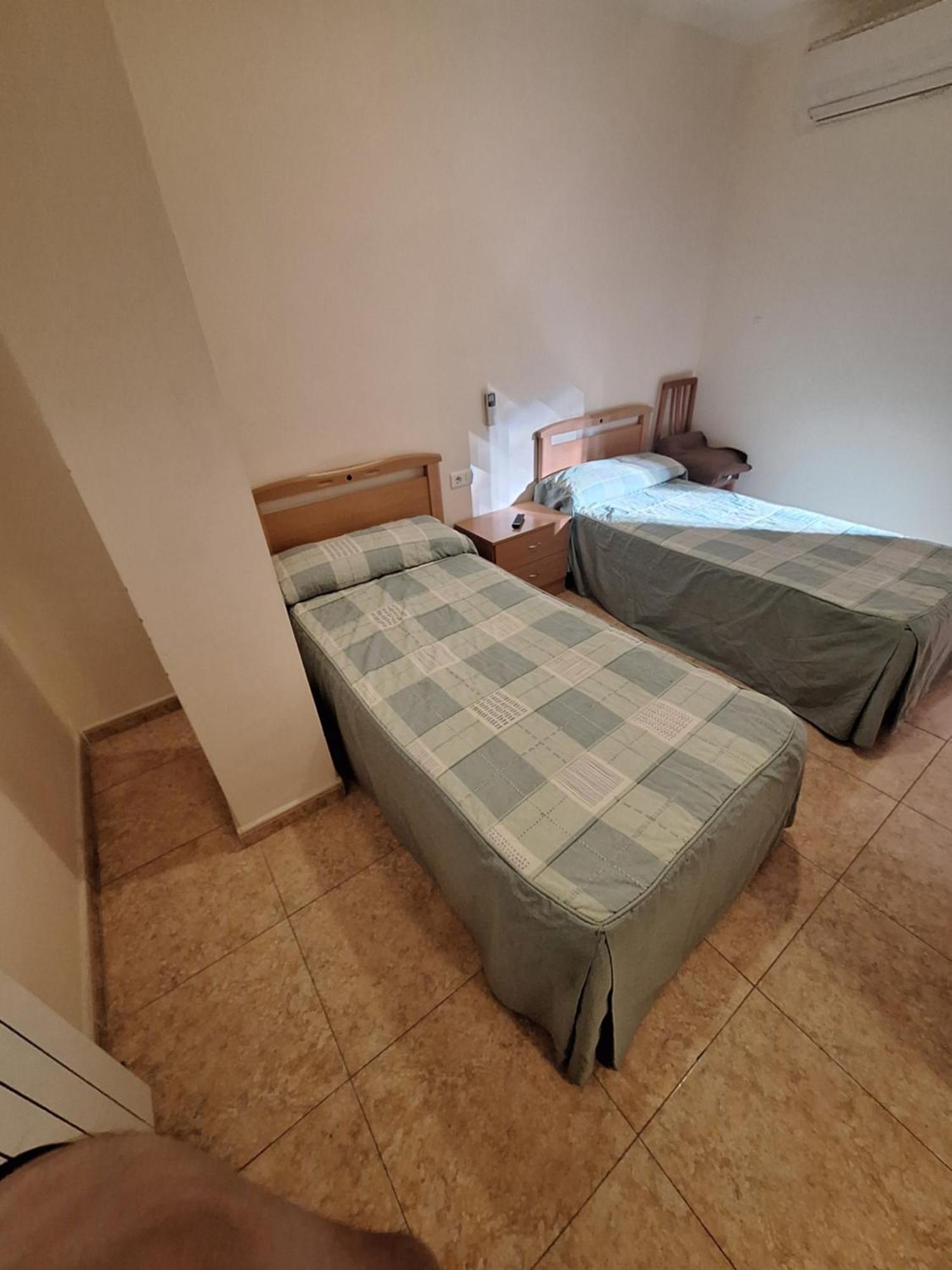 מלון Tardienta Hostal Pension - La Rotonda מראה חיצוני תמונה